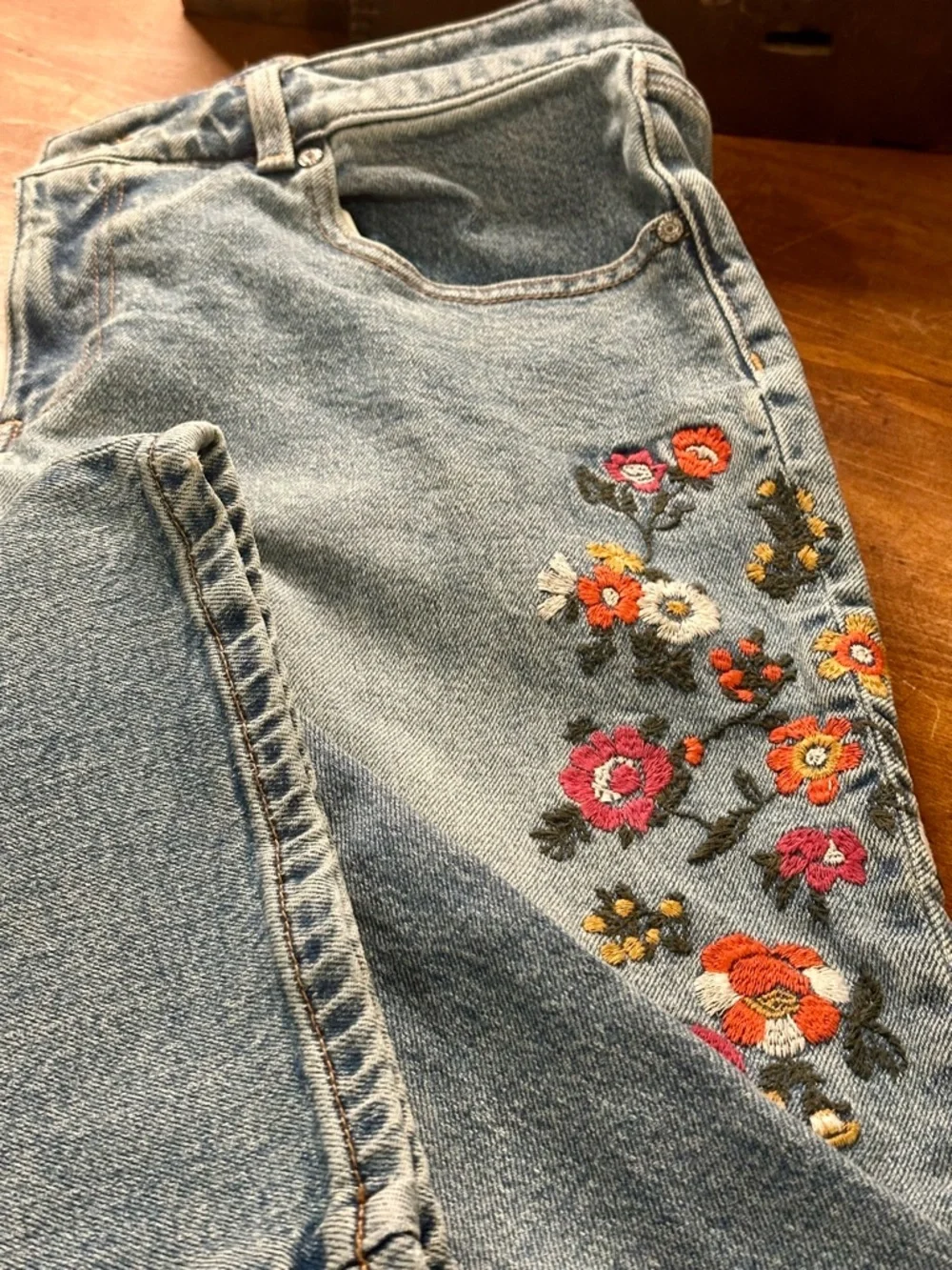 Talbots Simply Flattering Coll Emb Lt Blue Womens Wide Leg Mom Jeans - Picture 2 of 7